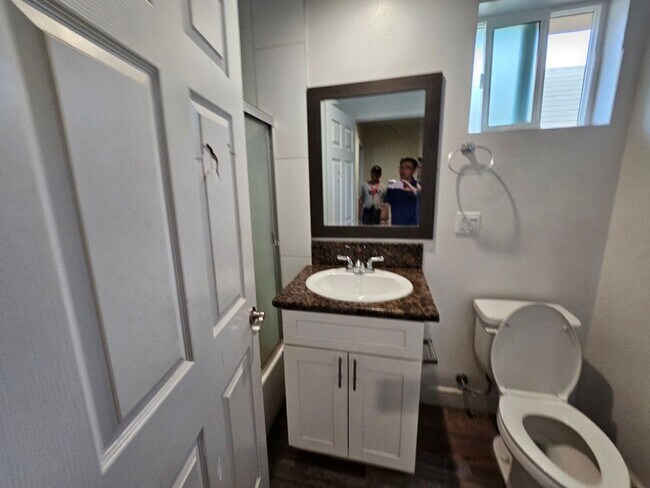 Building Photo - 23(1456,1458)