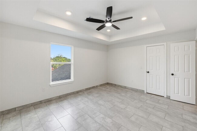Building Photo - 6138 Brookfield Dr