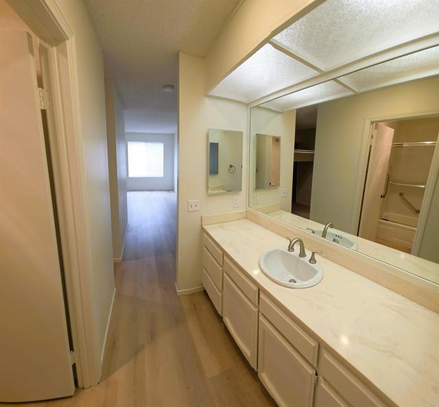 Building Photo - 3525 Lebon Dr
