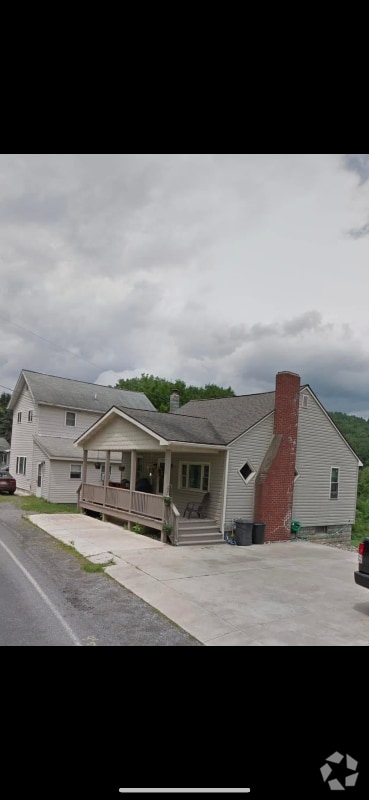 Building Photo - 1341 Turnpike Ave