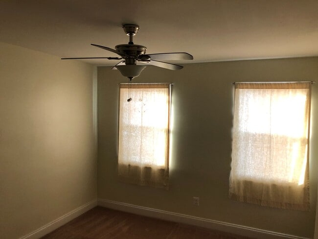 Building Photo - *COMING SOON* Beautiful, Spacious Townhome...