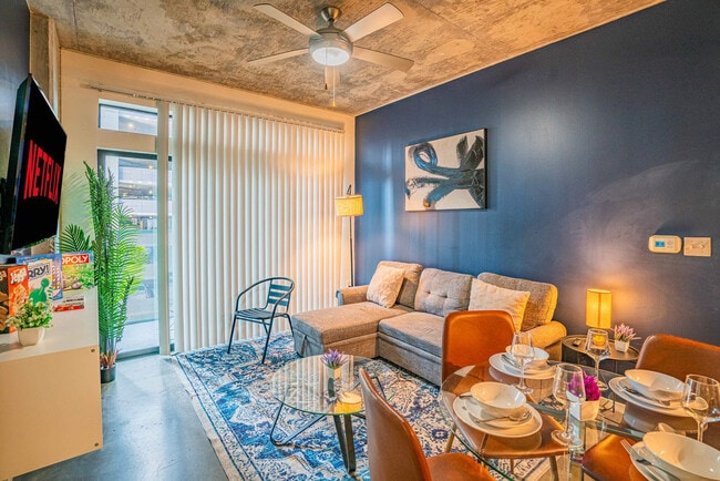 Building Photo - 915 N 4th St