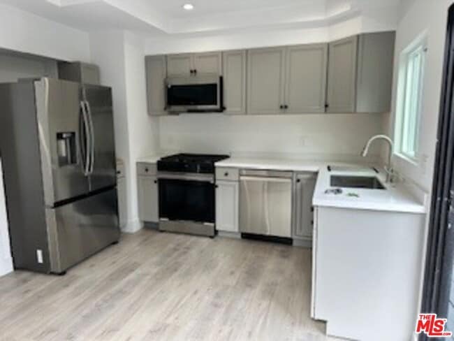 Building Photo - 620 25th St