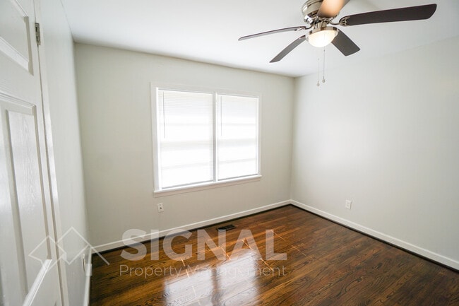 Building Photo - 1209 Lynn Acres Dr