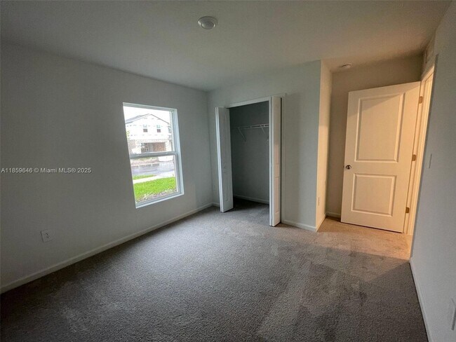 Building Photo - 1543 Jessica Blvd