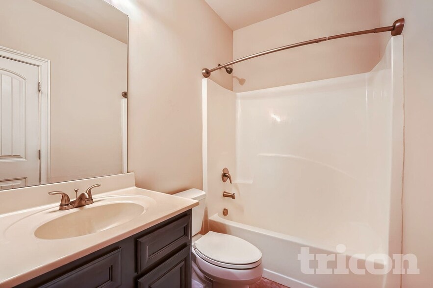 Building Photo - 296 Prescott Dr