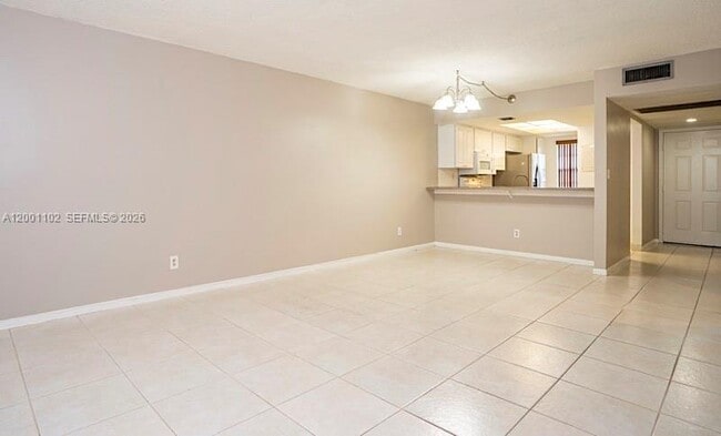 Building Photo - 905 Southridge Rd