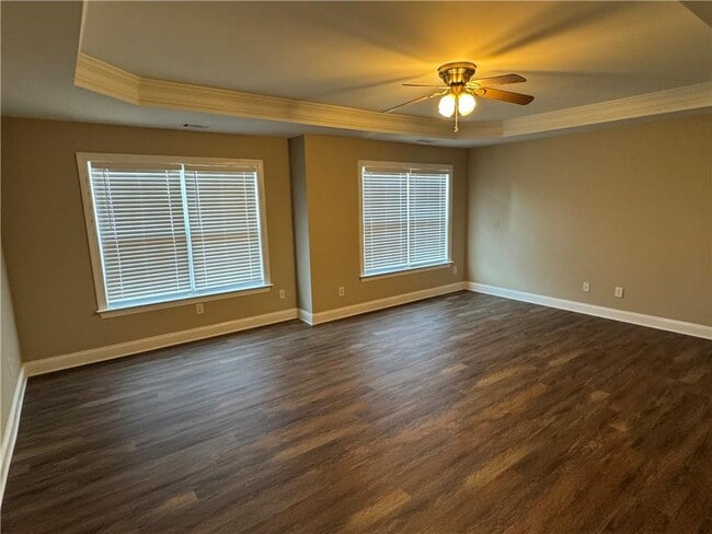 Building Photo - 7411 Redbud Loop