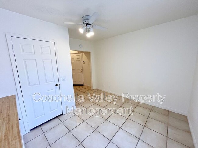 Building Photo - 78855 Aurora Way