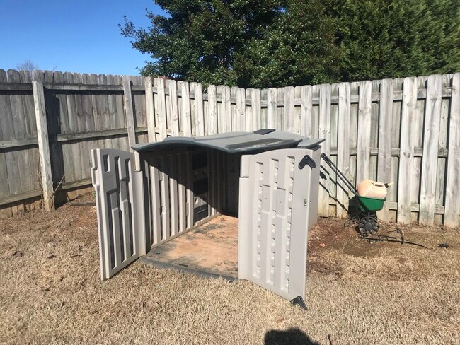 Building Photo - 113 Commonwealth Ct