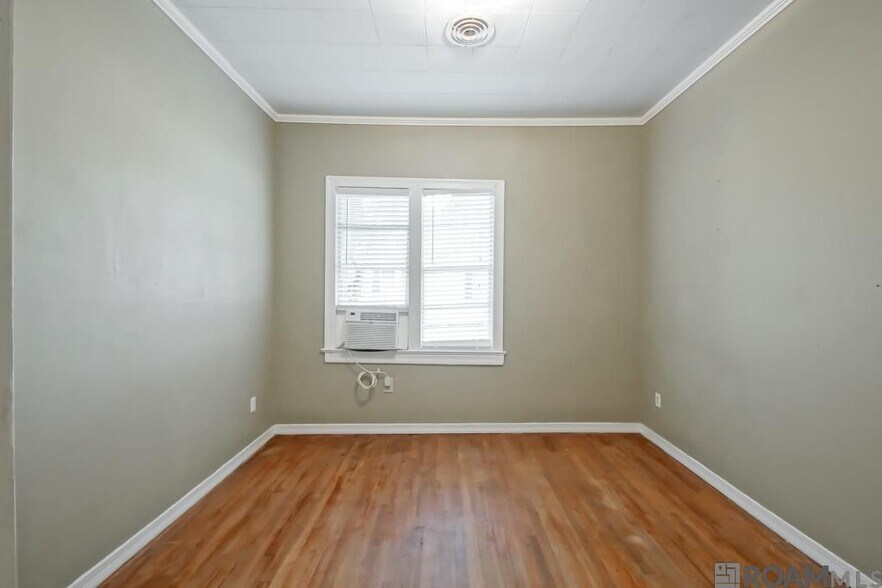 Building Photo - 110 St Jude St