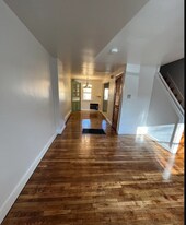 Building Photo - 911 Union St