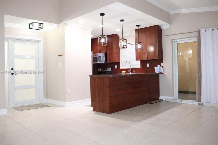 Building Photo - 19259 SW 118th Pl