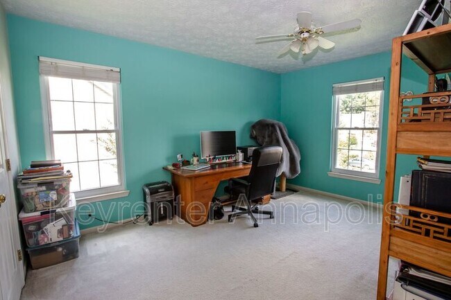 Building Photo - 2807 Chapman Ct