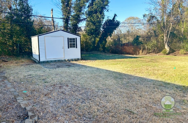 Building Photo - 25 W Main St