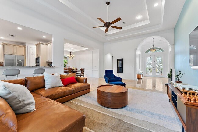 Building Photo - 236 Carina Dr