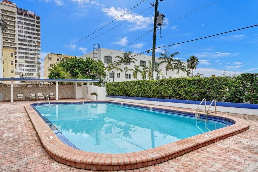 Building Photo - 6450 Collins Ave