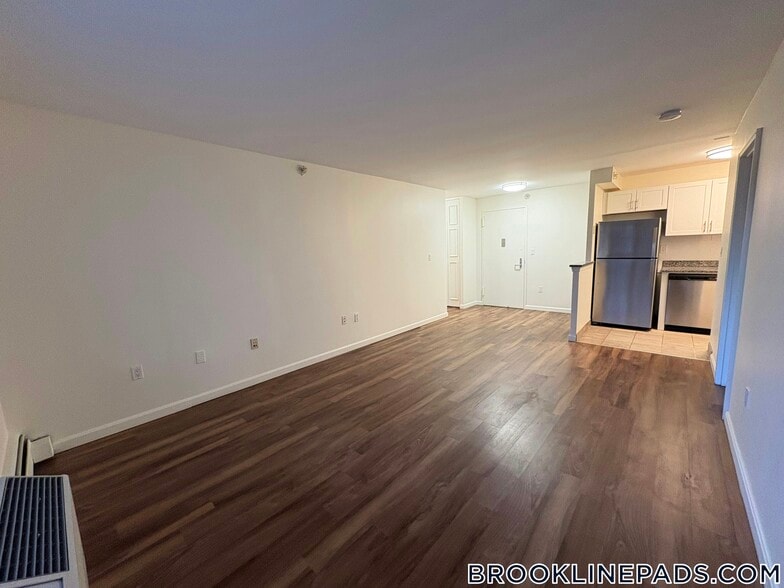 Building Photo - 175 Freeman St