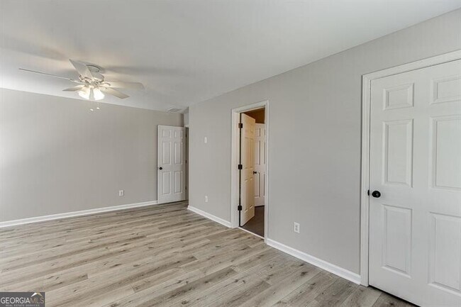 Building Photo - 1795 Lake Heights Cir