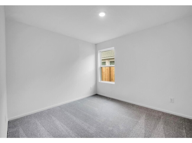 Building Photo - 26703 Willow Ln