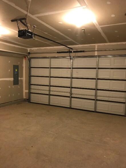 Building Photo - 22214 Fulmer Ave
