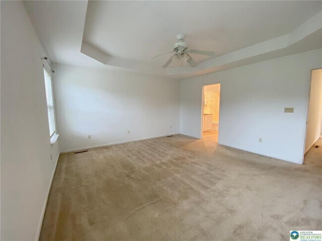Building Photo - 2150 Rolling Meadow Dr