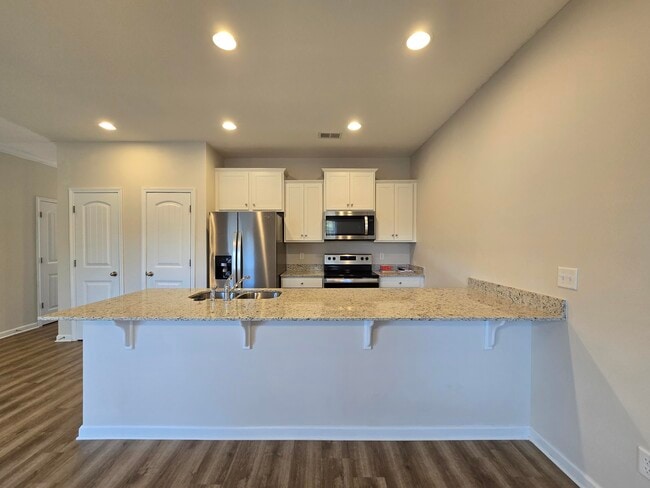 Building Photo - 1785 Snead Dr