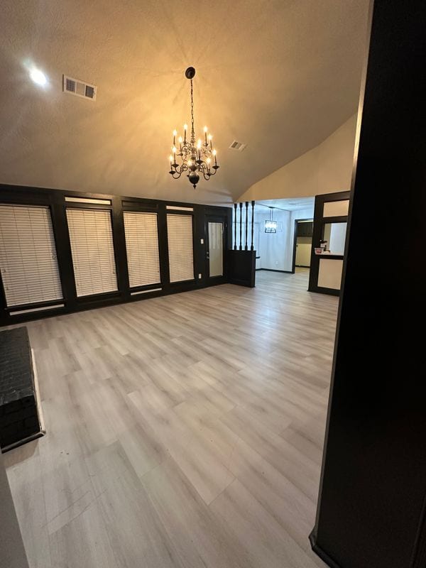 Building Photo - 4007 W Valley Dr