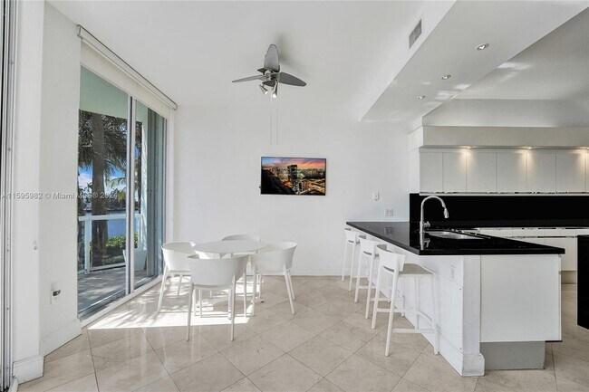 Building Photo - 3801 NE 207th St