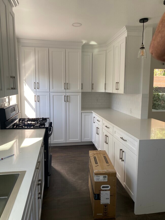 Building Photo - 2825 Moss Ave