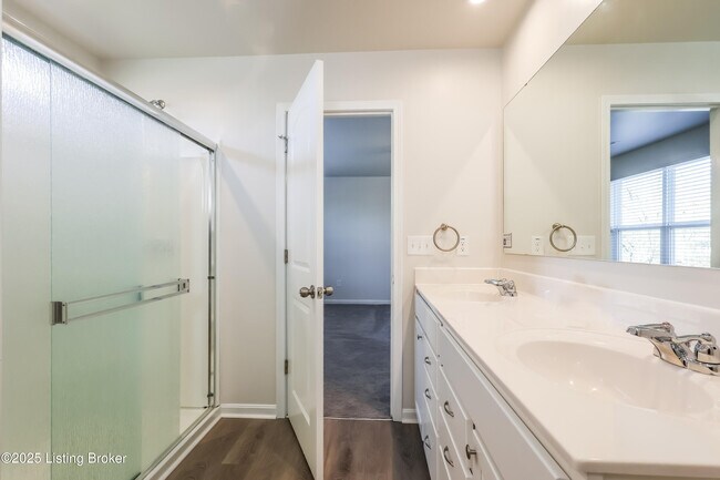 Building Photo - 621 Toll House Ct