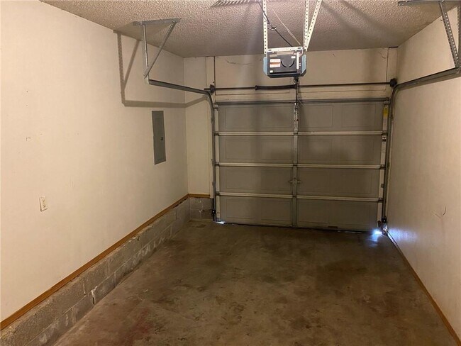 Building Photo - 3044 W Marigold Dr