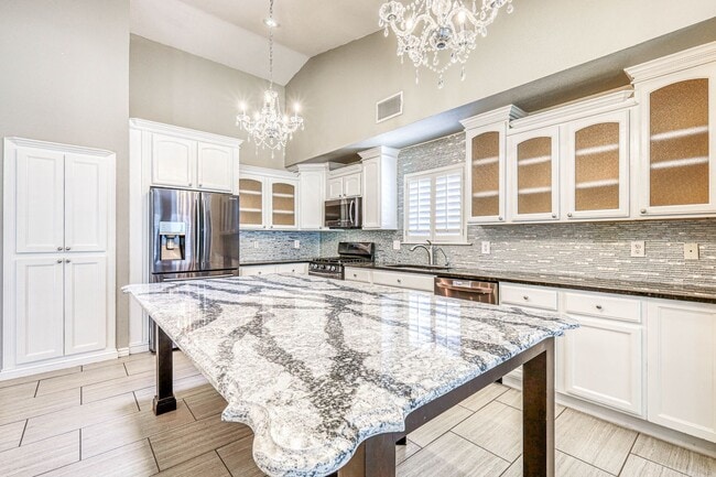 Building Photo - 5948 Anapaula Dr