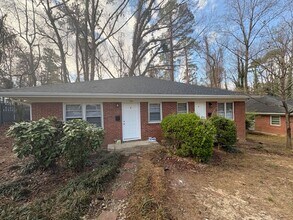 Building Photo - 403A Smith