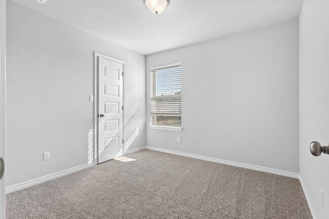 Building Photo - 1728 Artesian Springs Xing