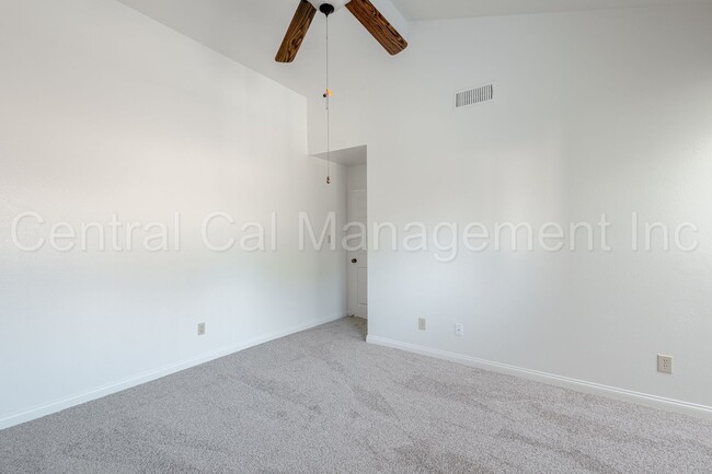 Building Photo - 3 Bedroom/2.5 Bath Townhome - $1995 per mo...