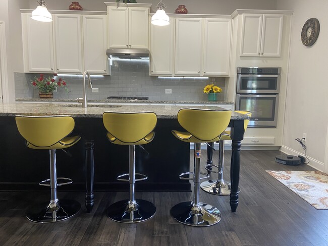 Building Photo - 5508 Cameron Parc Dr