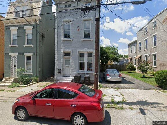 Exterior - 2235 Victor St