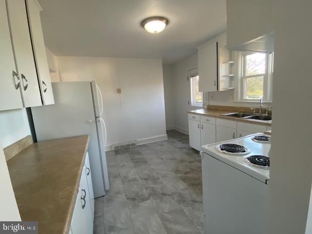 Building Photo - 17 Summerville Rd