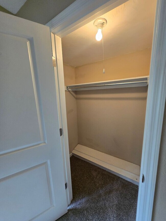 Building Photo - 2 bedroom, 2 bath/1st Floor Unit in Hawthorne Reserve