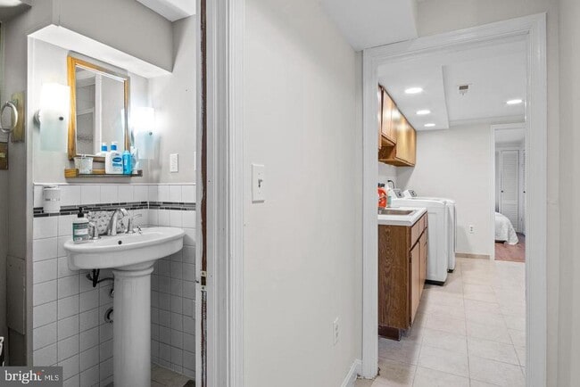 Building Photo - 2608 Sigmona St
