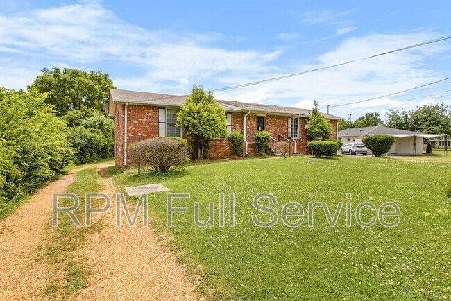 Building Photo - 3127 Larkspur Dr