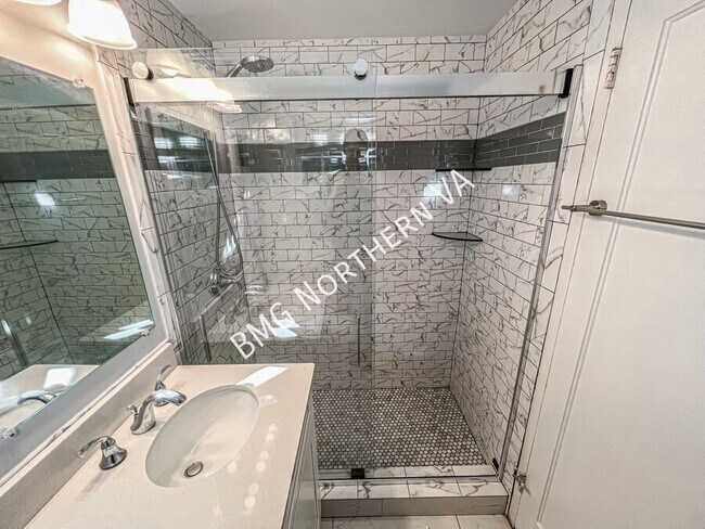 Building Photo - 1647 Fitzgerald Ln