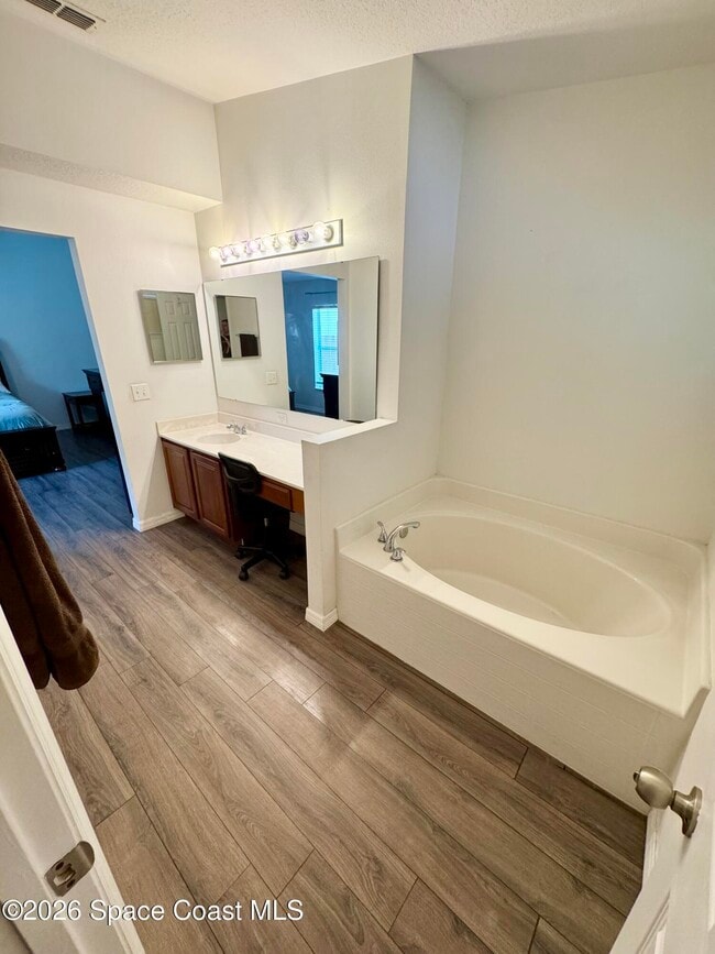 Building Photo - 3850 Aria Dr