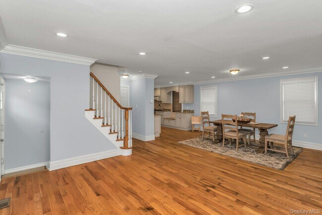 Building Photo - 180 Kensington Rd