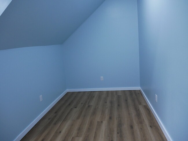 Building Photo - 208 Vineyard Rd