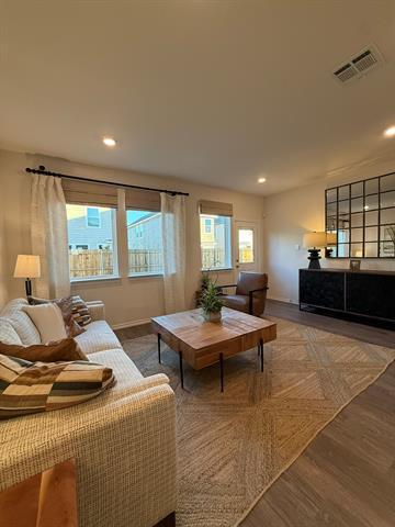 Building Photo - 323 Clematis St