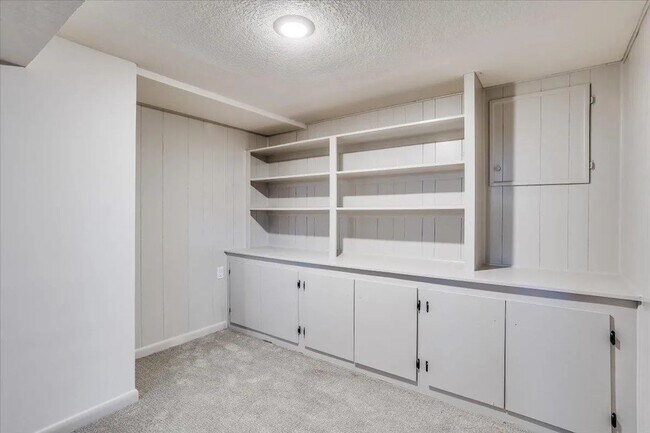 Building Photo - 6503 E 16th St N