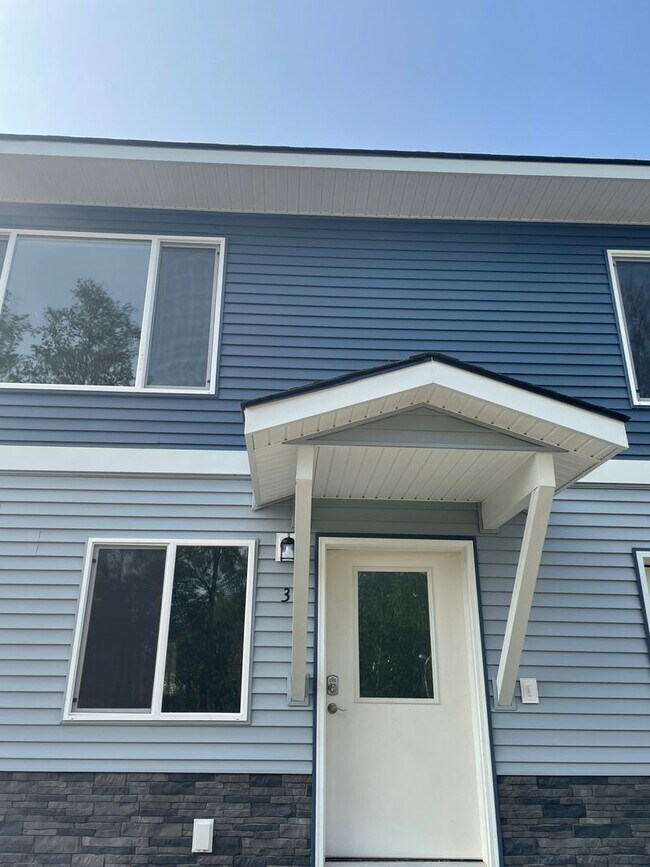 Primary Photo - 2847 E Lakeview Rd