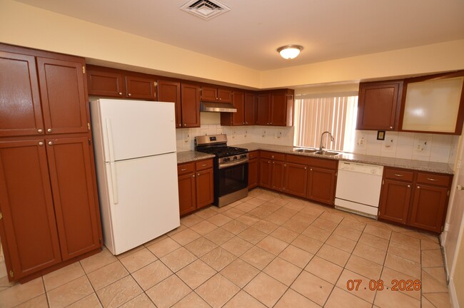 Building Photo - 6845 Zamora Dr